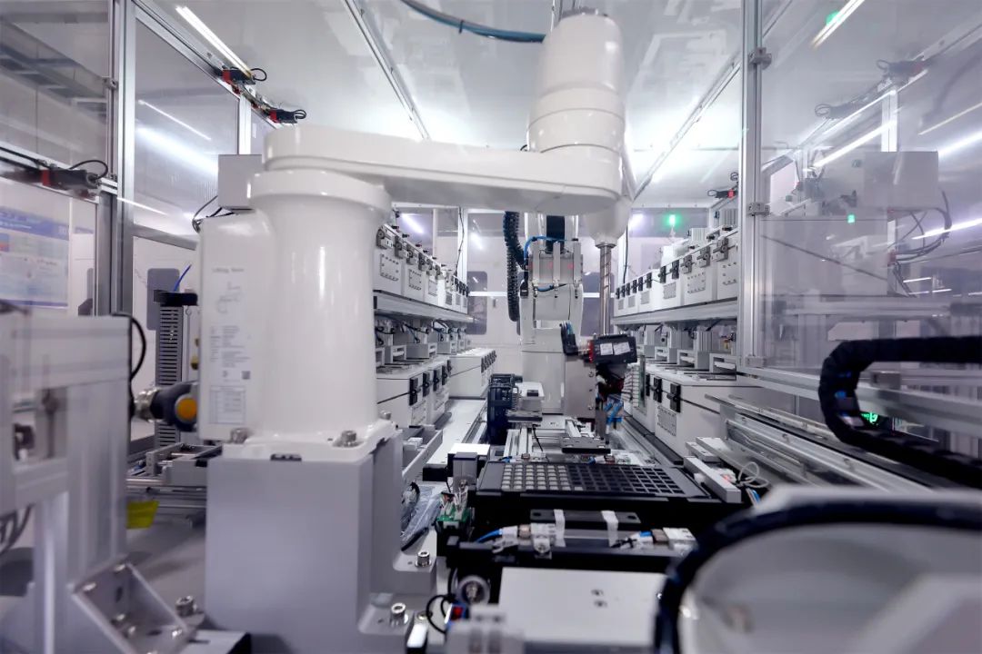 未來(lái)已來(lái) 深度長(zhǎng)虹以“AI+”全生態(tài)競(jìng)速，重塑產(chǎn)業(yè)格局